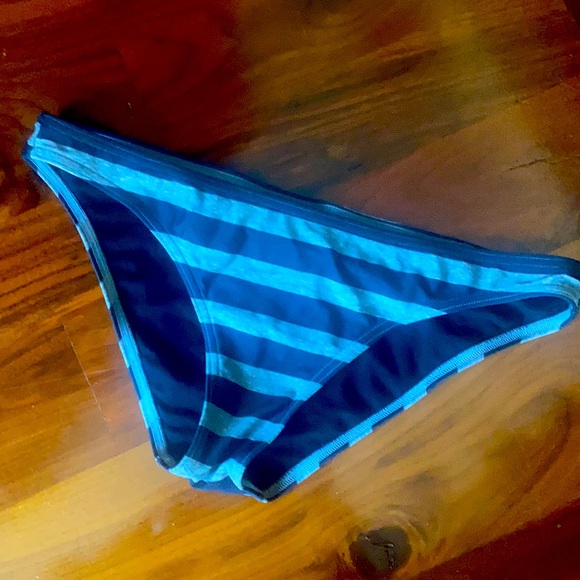 Bathing suit bottom - Picture 1 of 2